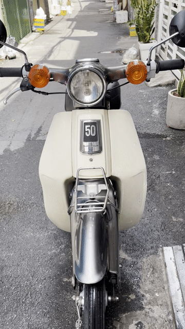 Honda Cub 81 86 50cc Xám Chuột Chính Chủ BSTP. Mua bán Xe máy tại Quận Gò Vấp Tp Hồ Chí Minh được đăng bởi Đức Phong hình 1