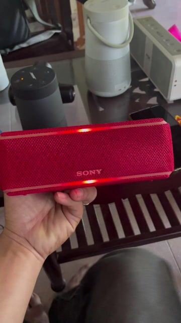 Loa Bluetooth Sony XB-21 Đỏ. Mua bán Tivi, Âm thanh tại Thành phố Huế Thừa Thiên Huế được đăng bởi Lê Thanh Hải hình 1