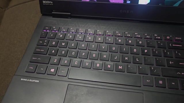 HP Omen 15 300hz i710750H. Mua bán Laptop tại Quận 10 Tp Hồ Chí Minh được đăng bởi Nhan hình 1
