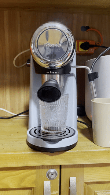 Máy pha cà phê Bear Xanh dương Đã sử dụng. Mua bán Bếp, lò, đồ điện nhà bếp tại Huyện Thanh Oai Hà Nội được đăng bởi KỶ NGUYỄN hình 1
