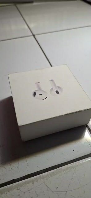 Apple AirPods 4. Mua bán Tivi, Âm thanh tại Huyện Bến Lức Long An được đăng bởi LE Hoang Tri hình 1