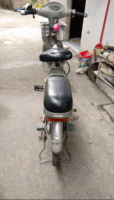 Xe đạp điện Yadea màu Đỏ Bình yếu. Mua bán Xe đạp tại Quận Phú Nhuận Tp Hồ Chí Minh được đăng bởi Thượng Nhân hình 1