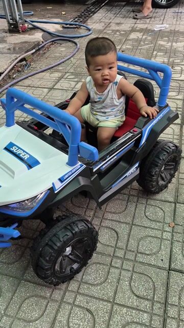 Xe Điện Trẻ Em to lớn 4 động cơ, to khỏe đẹp. Mua bán Mẹ và bé tại Quận 12 Tp Hồ Chí Minh được đăng bởi Cường hình 1