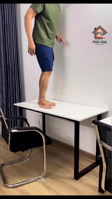 Bàn ghế văn phòng , Bàn làm việc. Mua bán Bàn ghế tại Quận 4 Tp Hồ Chí Minh được đăng bởi NỘI THẤT VĂN PHÒNG  hình 1