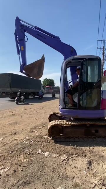 Xe cuốc máy xúc đào Komatsu PC50UU-2 4000 giờ. Mua bán Phương tiện khác tại Quận 12 Tp Hồ Chí Minh được đăng bởi Phúc Xe Nâng Nhật Bãi hình 1