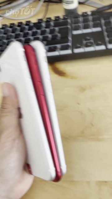 Apple iPhone SE 2 Đỏ Trắng 80-81%. Mua bán Điện thoại tại Thành phố Thủ Dầu Một Bình Dương được đăng bởi nguyễn huệ hình 1