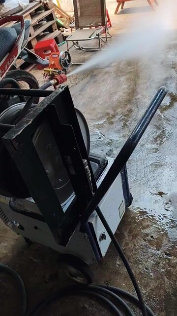 Máy rửa xe Gomer LLD-2K 2500. Mua bán Đồ chuyên dụng, Giống nuôi trồng tại Thị xã Bình Long Bình Phước được đăng bởi Trần ly thanh dai nam hình 1
