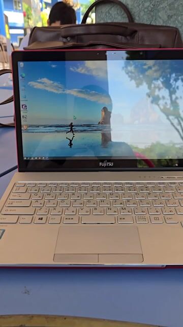 Fujitsu FMV5983RDA i5-8250U 8GB/256GB. Mua bán Laptop tại Thành phố Thủ Dầu Một Bình Dương được đăng bởi Pham Hong Thanh hình 1