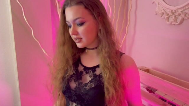 Model - Stephany deepthroat