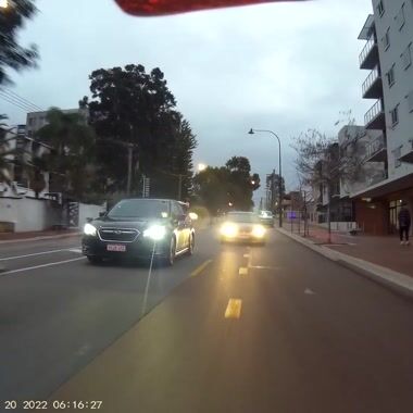 Intimidation tactics by an idiot with a V8 (& a shortage of brain cells) Shared on UpRide: Abused for being in the primary position