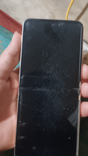 Samsung Galaxy Z Flip 4 Xám Đã qua sử dụng. Mua bán Điện thoại tại Quận Tây Hồ Hà Nội được đăng bởi duong huong  hình 1