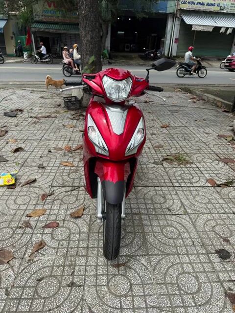 Visionfi màu đỏ bsđnai xe đẹp máy êm zin chạy manh. Mua bán Xe máy tại Thành phố Biên Hòa Đồng Nai được đăng bởi Phú Lê hình 1