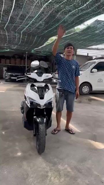 Honda Airblade 125 Fi trắng đen đời 2016 bstp. Mua bán Xe máy tại Quận 11 Tp Hồ Chí Minh được đăng bởi nguyên xuan thinh hình 1