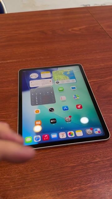 Apple iPad Pro M1 11 inch 128GB Silver. Mua bán Máy tính bảng tại Quận Tân Bình Tp Hồ Chí Minh được đăng bởi Minh Tuấn hình 1
