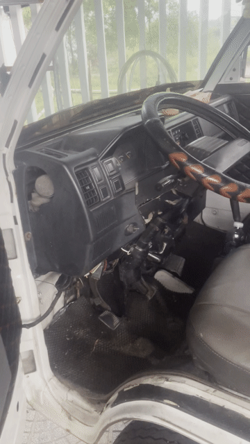 Suzuki 7 chỗ màu Trắng. Mua bán Ô tô tại Thị xã Hương Thủy Thừa Thiên Huế được đăng bởi trung tâm bảo hành LG huế hình 1