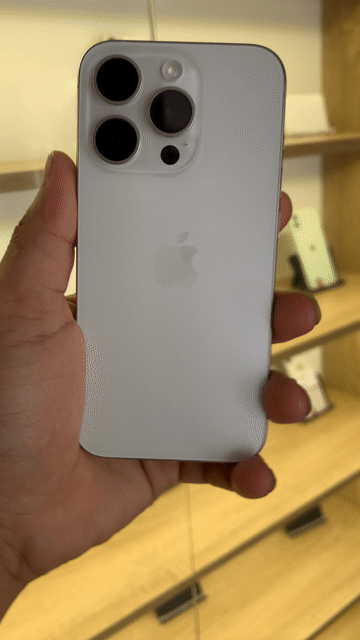 iPhone 15 Pro 256GB nguyên zin đẹp 99% có ship cod. Mua bán Điện thoại tại Quận Ninh Kiều Cần Thơ được đăng bởi shop một chín tám tám hình 1