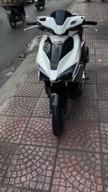 Honda Air Blade 2016 Trắng đen. Mua bán Xe máy tại Quận Phú Nhuận Tp Hồ Chí Minh được đăng bởi Dũng hình 1