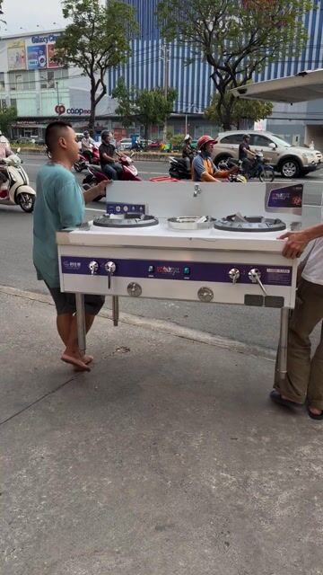 Bếp công nghiệp Đồng Tiến Bếp khè đôi hoả tiễn. Mua bán Bếp, lò, đồ điện nhà bếp tại Quận Tân Bình Tp Hồ Chí Minh được đăng bởi Inoxgiare hình 1