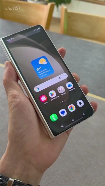 Samsung Galaxy Z Fold 5 Trắng Mỹ nguyên bảng zin. Mua bán Điện thoại tại Quận Thanh Khê Đà Nẵng được đăng bởi Vietphones Store 16 Kỳ Đồng hình 1
