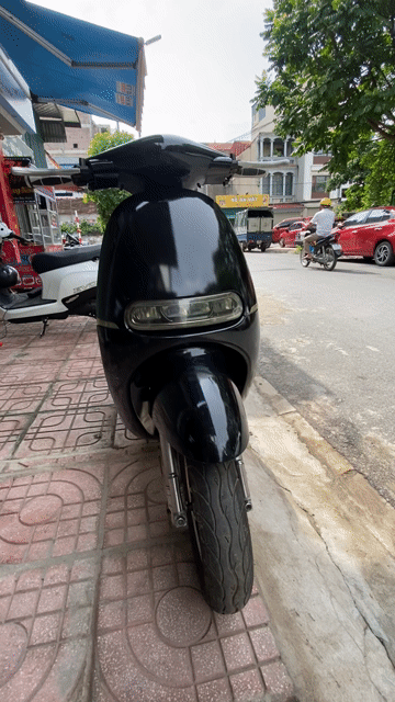 Xe điện DK Bike Gogo Luxury Đen 5 bình. Mua bán Xe máy tại Quận Long Biên Hà Nội được đăng bởi Xe điện Huân Linh hình 1