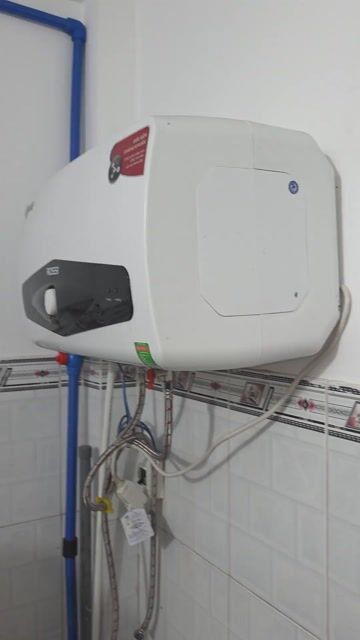 Bình nước nóng Rossi 30L Trắng Còn bảo hành. Mua bán Thiết bị vệ sinh, nhà tắm tại Thành phố Thuận An Bình Dương được đăng bởi phan lộc hình 1