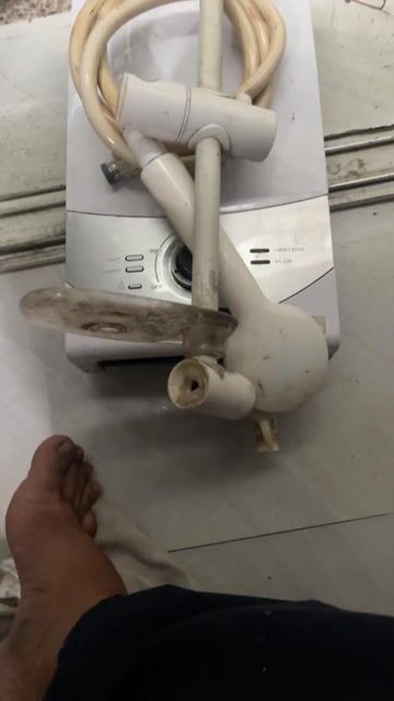 Máy nước nóng Ariston AURES SM45PE SBS VN Trắng. Mua bán Thiết bị vệ sinh, nhà tắm tại Huyện Bình Chánh Tp Hồ Chí Minh được đăng bởi ĐỒ CỦ SÀI GÒN hình 1