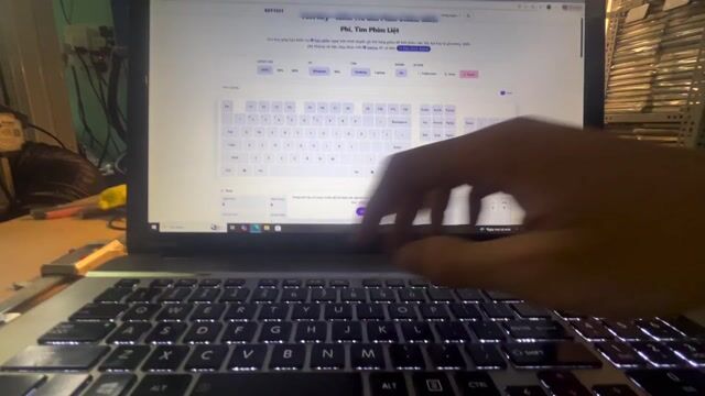 Toshiba Satellite P75-A7200 17.3 inch 8G kèm chuôt. Mua bán Laptop tại Huyện Hóc Môn Tp Hồ Chí Minh được đăng bởi Phan Thành Vinh hình 1