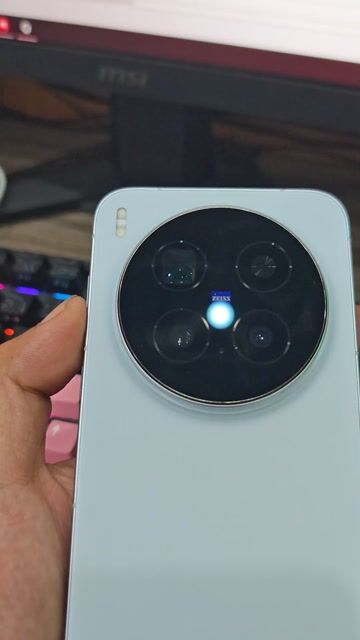 Vivo X300 Pro 256GB Trắng Fullbox. Mua bán Điện thoại tại Quận Hải Châu Đà Nẵng được đăng bởi phuc nguyen hình 1