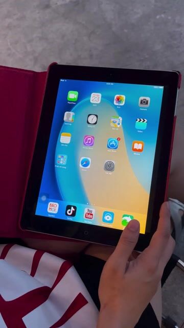 iPad thế hệ 2. Mua bán Máy tính bảng tại Quận 3 Tp Hồ Chí Minh được đăng bởi Thanh Thuỷ hình 1