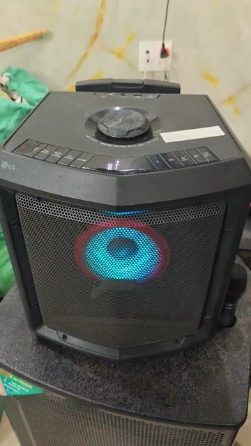 Loa kéo karaoke LG RL2 Đen 50W pin hỏng. Mua bán Tivi, Âm thanh tại Thành phố Thuận An Bình Dương được đăng bởi Phan Văn Thế hình 1