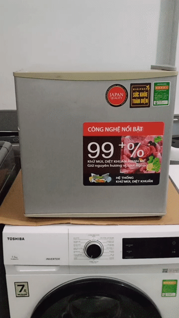 Tủ lạnh mini 50 lít Xám tiết kiệm điện bao ship . Mua bán Tủ lạnh tại Quận 4 Tp Hồ Chí Minh được đăng bởi LÊ DƯƠNG 87 hình 1