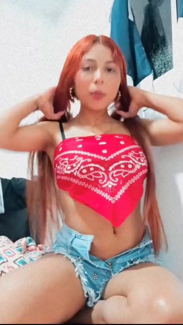 Model - Sweet Cloe latina