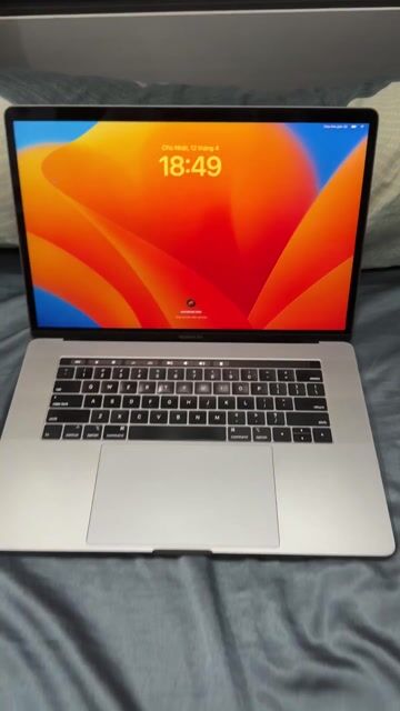 MACBOOK PRO 15 inch 2019 GREY XÁM SANG CHẢNH. Mua bán Laptop tại Quận 12 Tp Hồ Chí Minh được đăng bởi Nguyễn hoàng hình 1