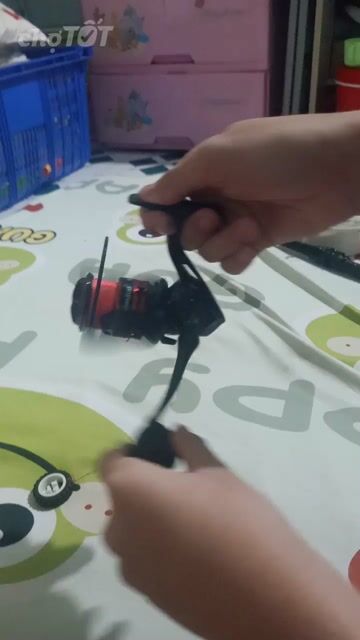 Máy câu cá Deukio FS 2000 Đen, Đỏ Mới. Mua bán Đồ thể thao, Dã ngoại tại Thành phố Biên Hòa Đồng Nai được đăng bởi Phuc Thien hình 1