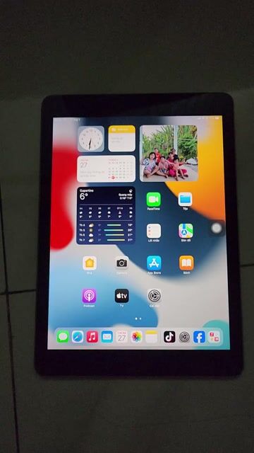 iPad Air 2 9.7 inch 16GB. ios 15.8 fui ap. fuii CN. Mua bán Máy tính bảng tại Thành phố Thuận An Bình Dương được đăng bởi Lê Quang Khôi hình 1