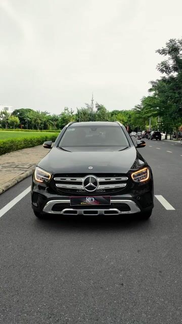 Mercedes Benz GLC 2021 200 - 55000 km. Mua bán Ô tô tại Thành phố Thủ Đức Tp Hồ Chí Minh được đăng bởi Trường Nguyễn Xe Sang hình 1