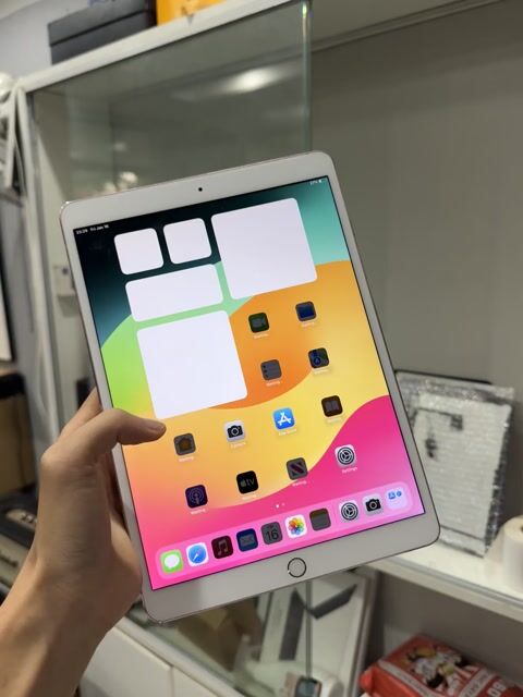 Apple iPad Pro 10.5 64GB Nhiều màu. Mua bán Máy tính bảng tại Quận Hoàng Mai Hà Nội được đăng bởi Xuân Thuỳ hình 1