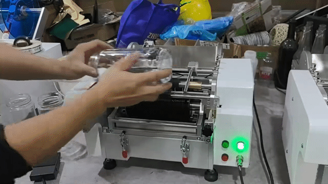 Máy dán nhãn bán tự động. Mua bán Đồ chuyên dụng, Giống nuôi trồng tại Huyện Bình Chánh Tp Hồ Chí Minh được đăng bởi Dung hình 1