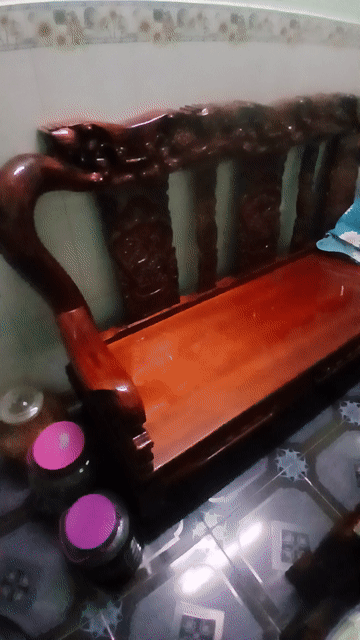 Bộ bàn ghế Gỗ Nâu đỏ 1 bàn 3 ghế. Mua bán Bàn ghế tại Thành phố Bến Tre Bến Tre được đăng bởi Nhân hình 1