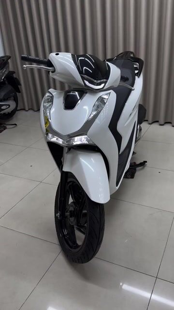 Honda SH 125 Trắng 1000 km. Mua bán Xe máy tại Quận Thanh Khê Đà Nẵng được đăng bởi THẾ MẪN CHUYÊN XE LƯỚT CÓ BÁN TRẢ GÓP  hình 1
