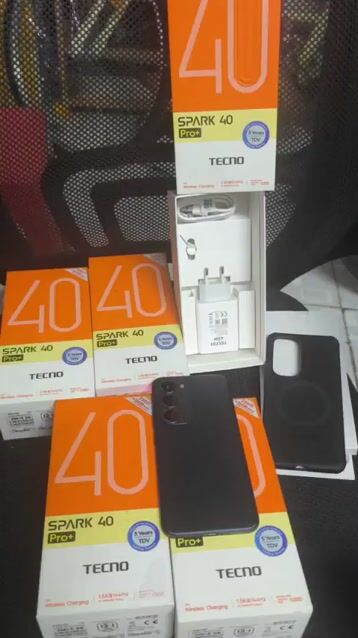 Tecno Spark 40 Pro+ 16GB/256GB. Mua bán Điện thoại tại Quận 1 Tp Hồ Chí Minh được đăng bởi Toàn thắng sĩ mobi hình 1