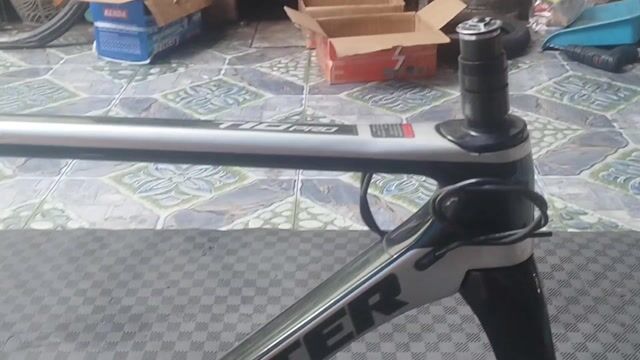 Khung xe đạp Twitter T10 Pro Carbon Bạc. Mua bán Phụ tùng xe tại Quận Tân Phú Tp Hồ Chí Minh được đăng bởi VY hình 1