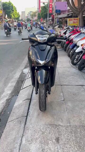 Honda SH 150 2018 Đen Đã qua sử dụng. Mua bán Xe máy tại Quận Tân Phú Tp Hồ Chí Minh được đăng bởi Tuanduy hình 1