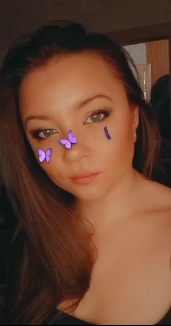 Model - Vikitty fetish