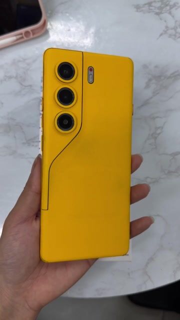 Tecno Camon 40 Pro 256GB Đen Quốc Tế. Mua bán Điện thoại tại Quận 10 Tp Hồ Chí Minh được đăng bởi Ngọng Store hình 1