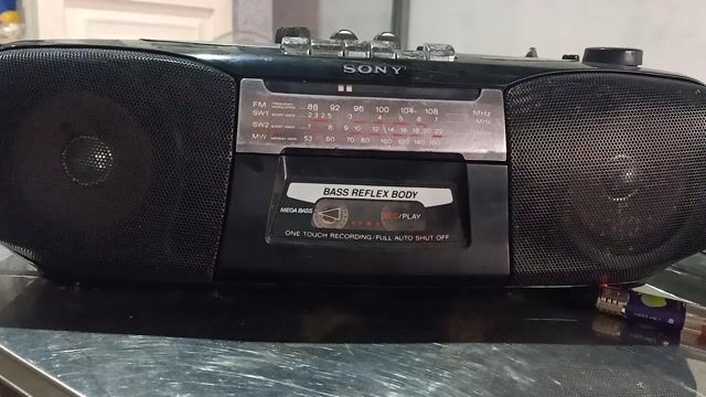 Đài cassette  Sony. Mua bán Tivi, Âm thanh tại Thành phố Thuận An Bình Dương được đăng bởi Hoàng Thắng  hình 1