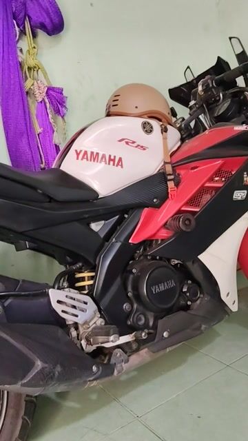 Yamaha R15 V2 Đỏ trắng. Mua bán Xe máy tại Quận Bình Tân Tp Hồ Chí Minh được đăng bởi Khánh Nhi hình 1
