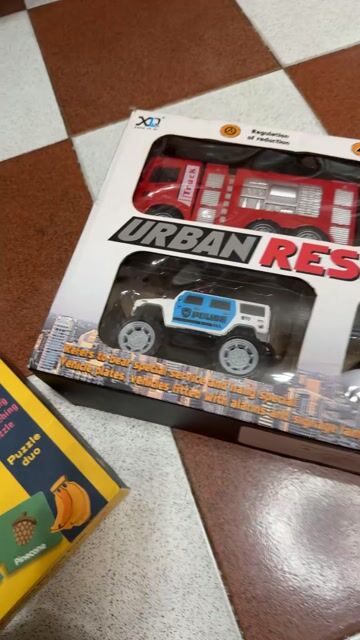 Xe ô tô đồ chơi TOYLIFE nhựa đã sử dụng. Mua bán Mẹ và bé tại Quận Tân Bình Tp Hồ Chí Minh được đăng bởi Vi hình 1