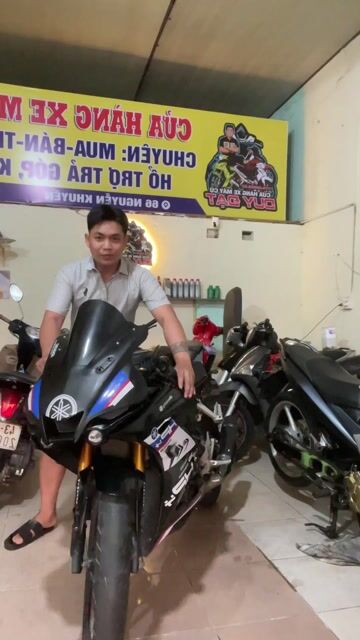 Yamaha R15 v3 up đầu r3 xe 155vva máy rin êm ru. Mua bán Xe máy tại Quận Liên Chiểu Đà Nẵng được đăng bởi Xe Máy Cũ Duy Đạt  66 Nguyễn Khuyến hình 1