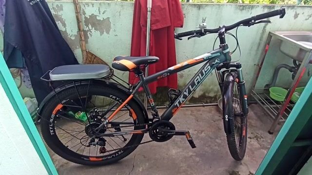 Xe mới 100% mới mua, không xài bán nhanh giá rẻ. Mua bán Xe đạp tại Quận 8 Tp Hồ Chí Minh được đăng bởi Hùng hình 1